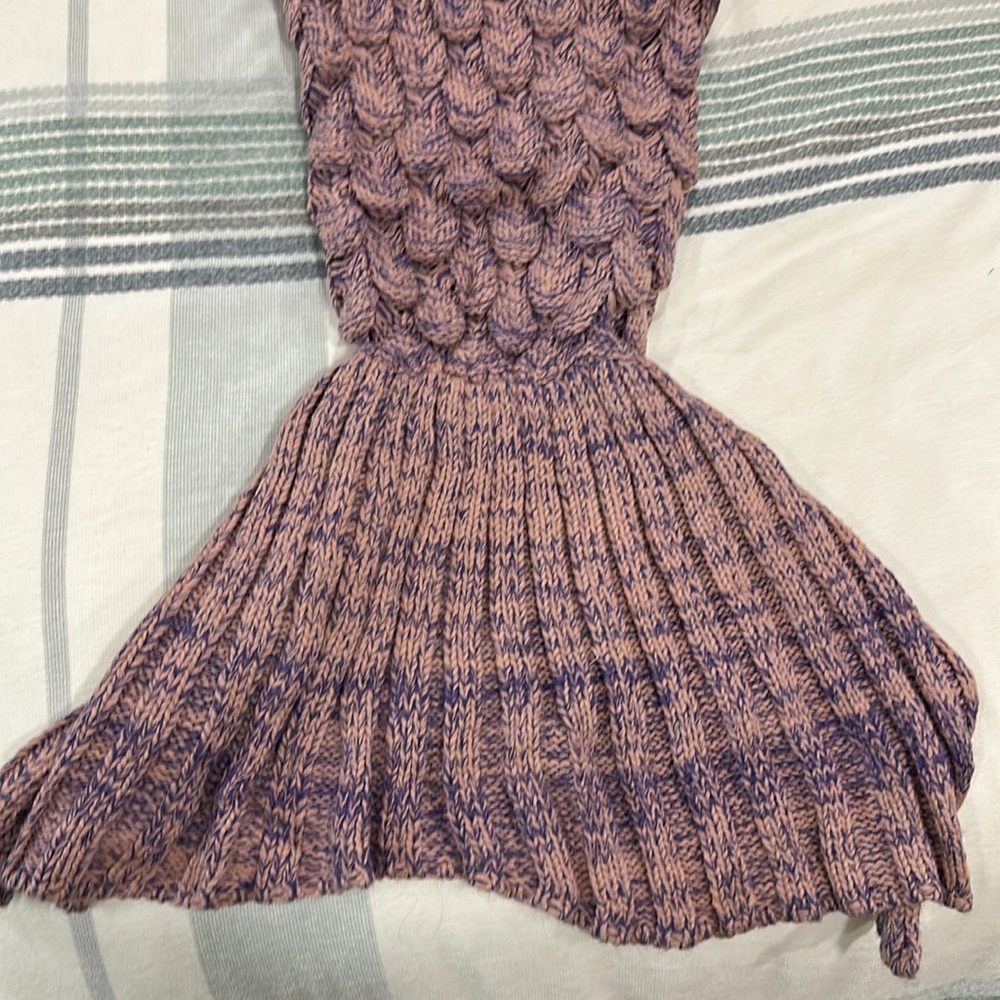 Mermaid tail lap blanket